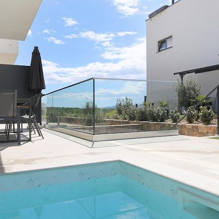 Brand New Apartment With Private Pool Njivice Eksteriør bilde