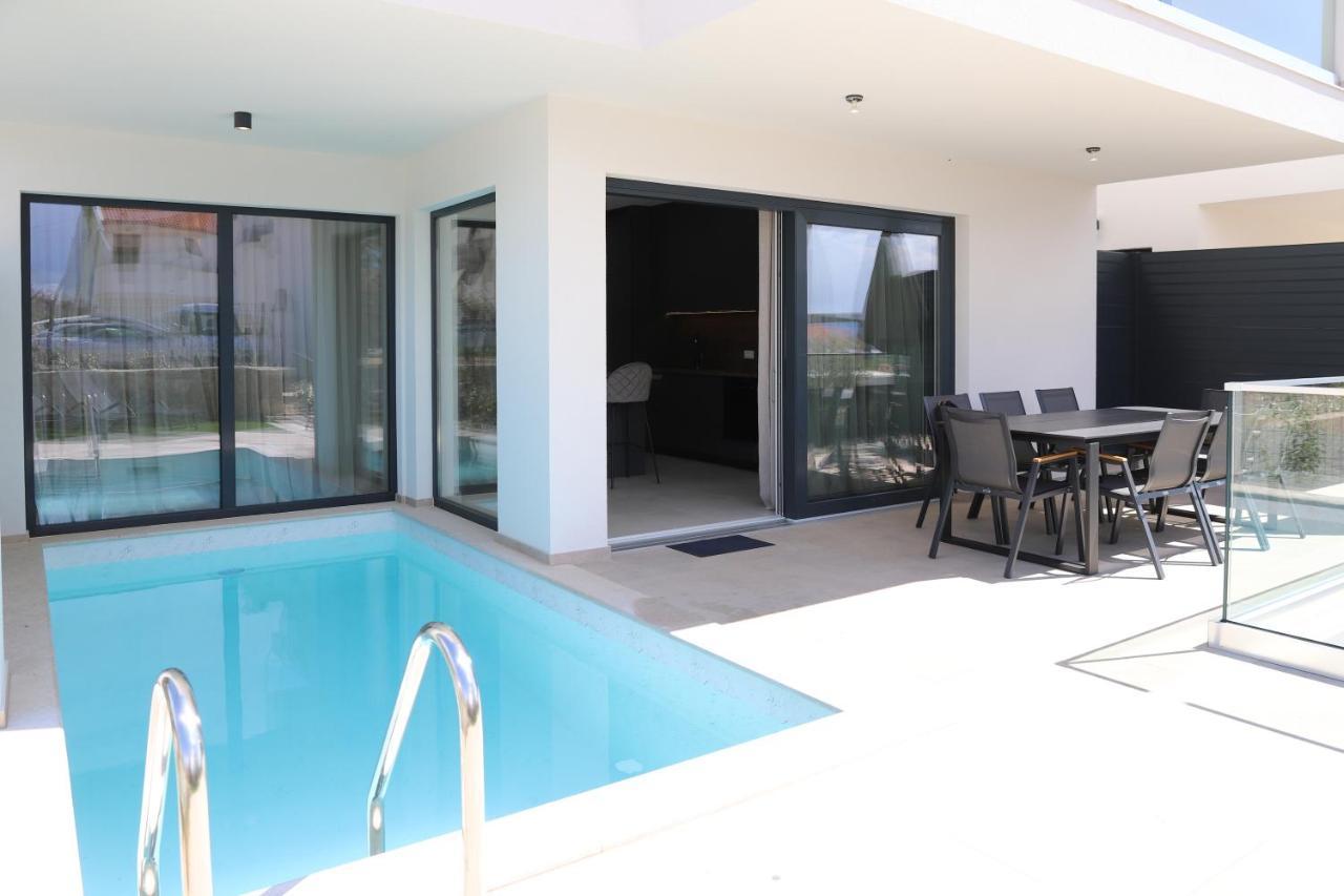 Brand New Apartment With Private Pool Njivice Eksteriør bilde
