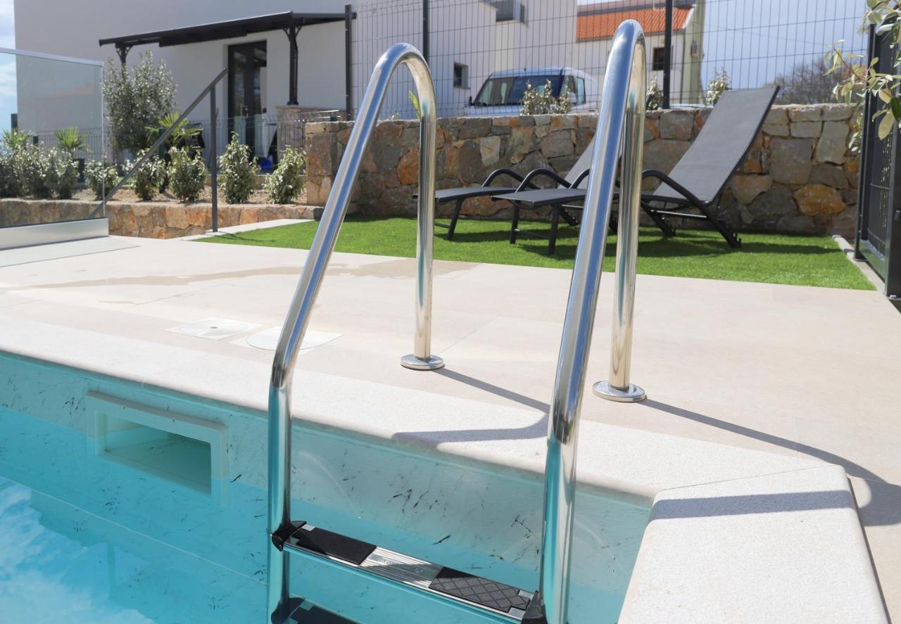 Brand New Apartment With Private Pool Njivice Eksteriør bilde